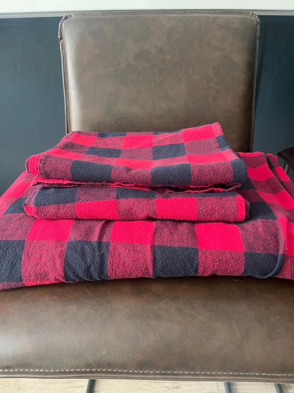 LL BEAN Heritage Chamois Flannel Sheet Collection, Plaid red/charcoal twin size